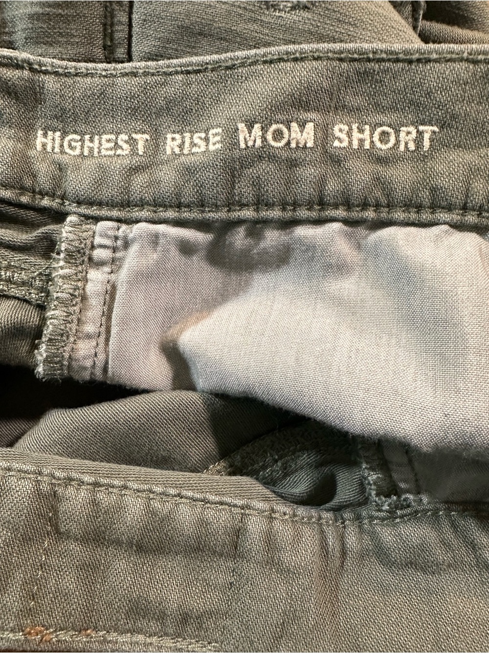 American Eagle Highest Rise Mom Shorts Olive Distressed Cutoff Size 8 - Picture 9 of 11